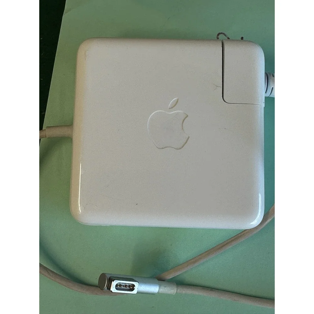 Apple 85W MagSafe Power‎ Adapter A1343 MacBook Pro Charger L-Tip White